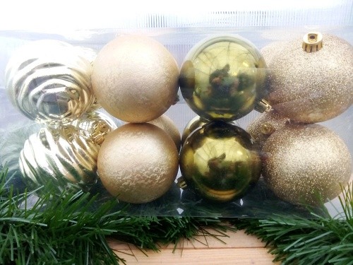 Vánoční dekorace- Koule mix zlaté-7cm-16ks/bal - Dekorace a domácnost Dekorace Vánoce a Silvestr